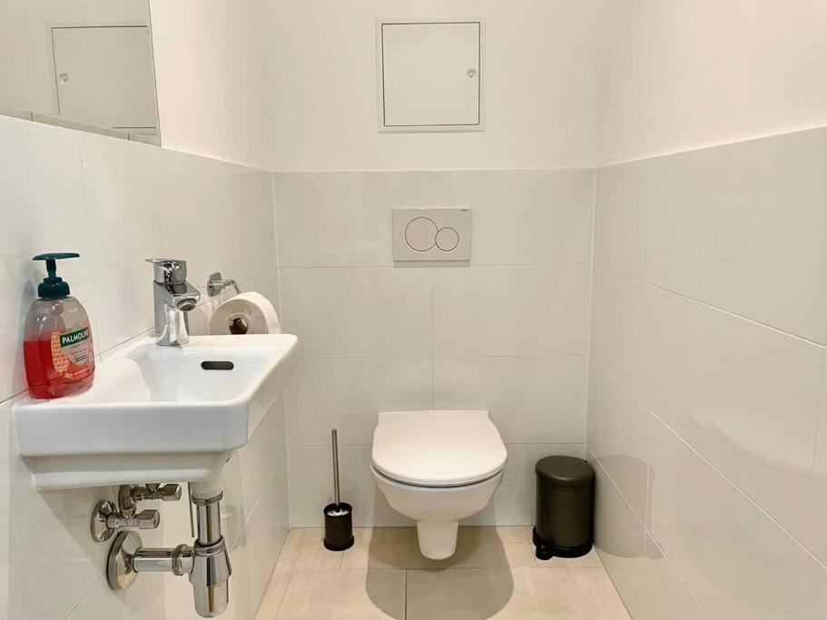 Premium Apartment With Terrace, A/C, Free Wifi And Netflix Vídeň Exteriér fotografie